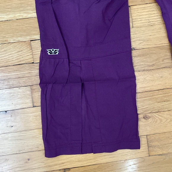 Be Present Yoga Pants Size Small Purple Back Slits 3/4 length used S - Picture 4 of 6